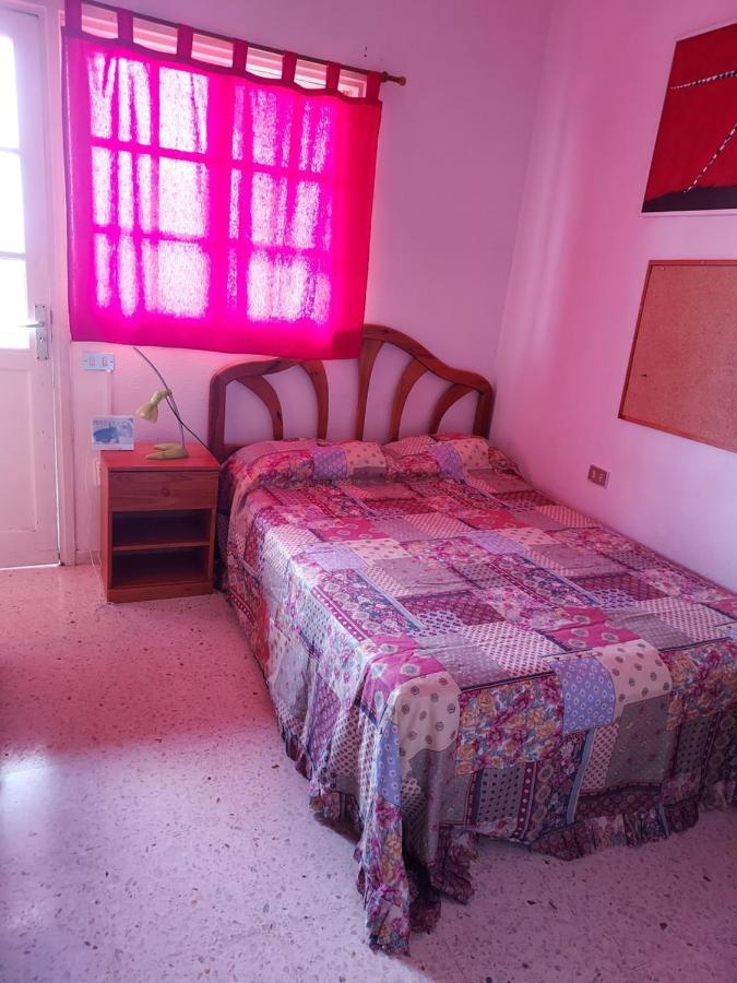 Habitaciones Comodas Con Bano Individual サンタクルスデテネリフェ エクステリア 写真